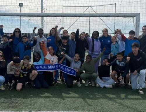 L’Escola Pardinyes visita l’equip femení de l’SE AEM
