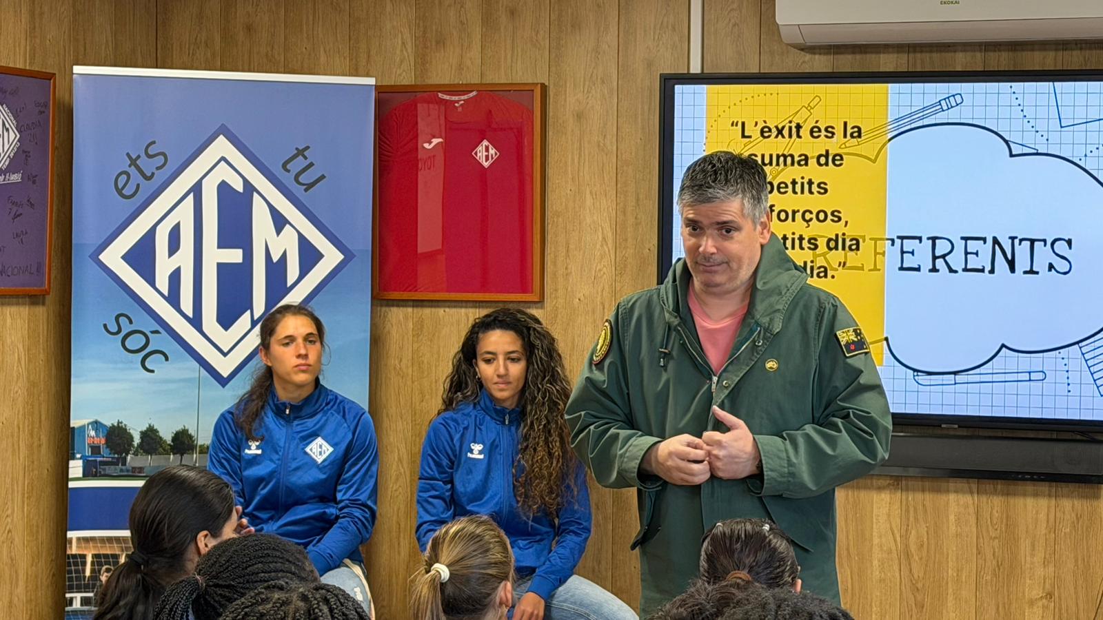 Fem Base | Referents SE AEM